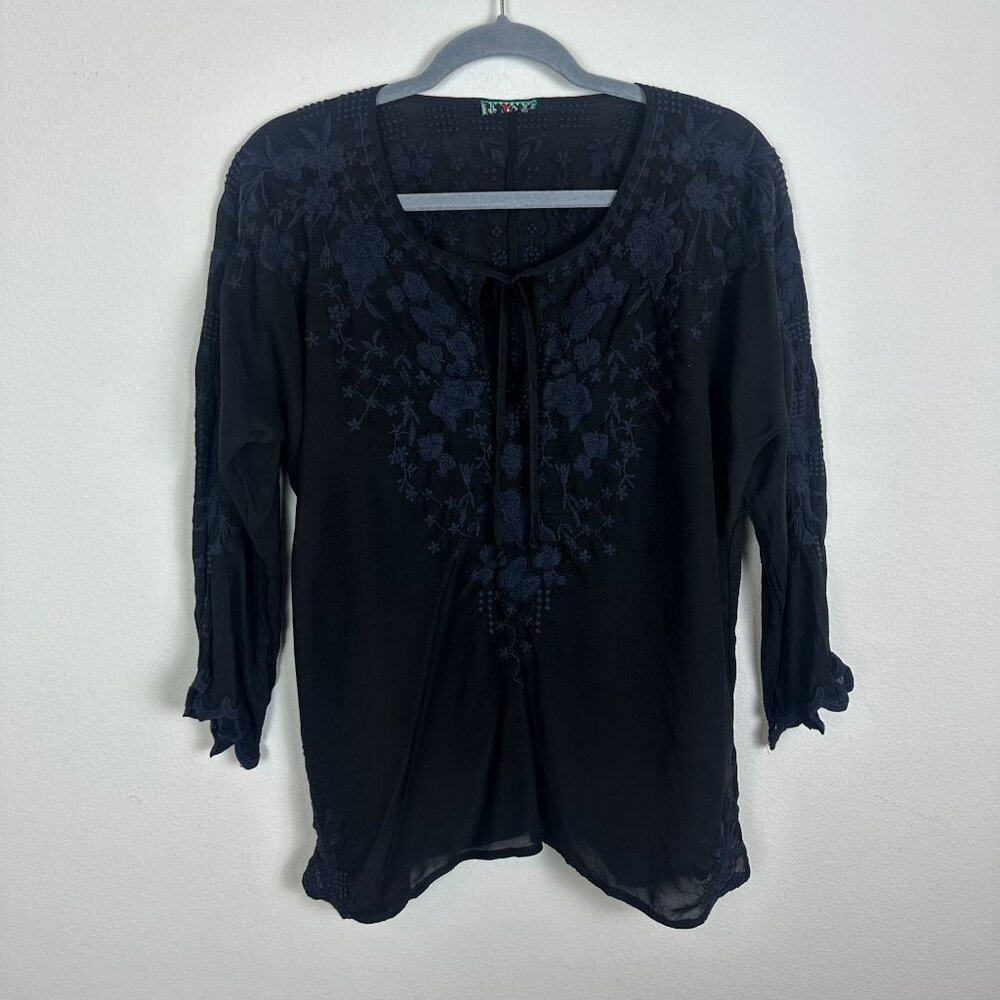 Johnny Was Black and Blue Floral Embroidered Blouse XS Boho Peasant Whismygoth D